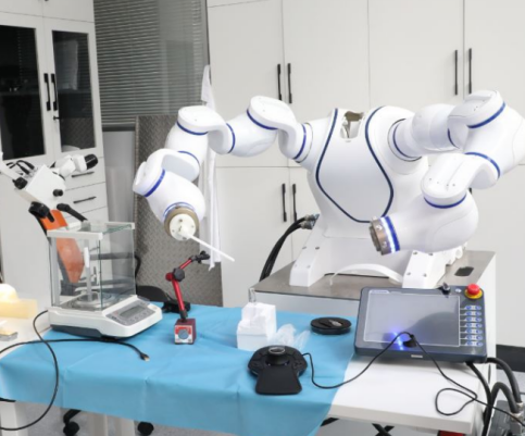 神經(jīng)手術(shù)機(jī)器人.png 神經(jīng)手術(shù)機(jī)器人.png