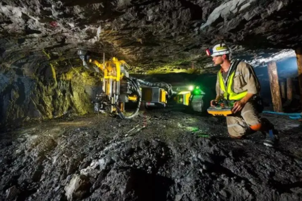 采礦行業(yè).png 采礦行業(yè).png