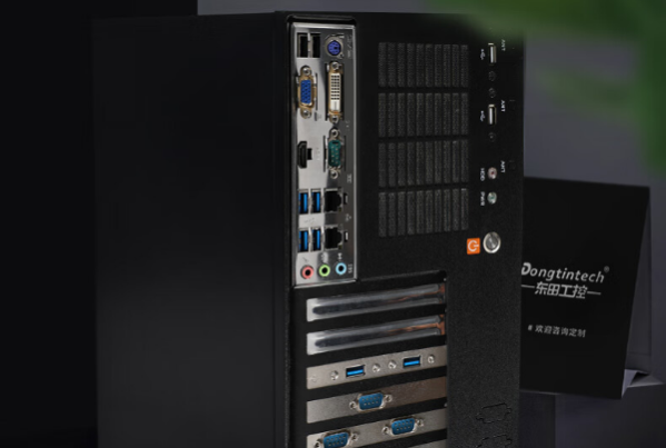 東田壁掛式工控機.png 東田壁掛式工控機.png