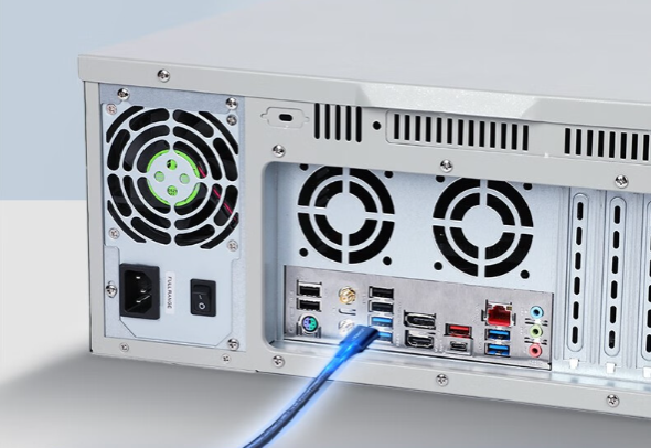 4U工業(yè)電腦端口.png 4U工業(yè)電腦端口.png