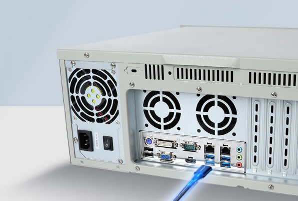 4U工控機(jī)端口.png 4U工控機(jī)端口.png