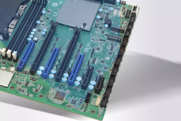 東田4U工控機(jī)主板插槽.png 東田4U工控機(jī)主板插槽.png